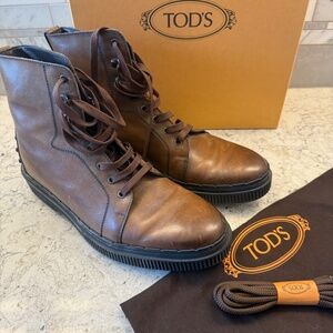 Tod's Italy Men's Stivaletto‎ Brown Calfskin Leather Studded Ankle Boot -cp